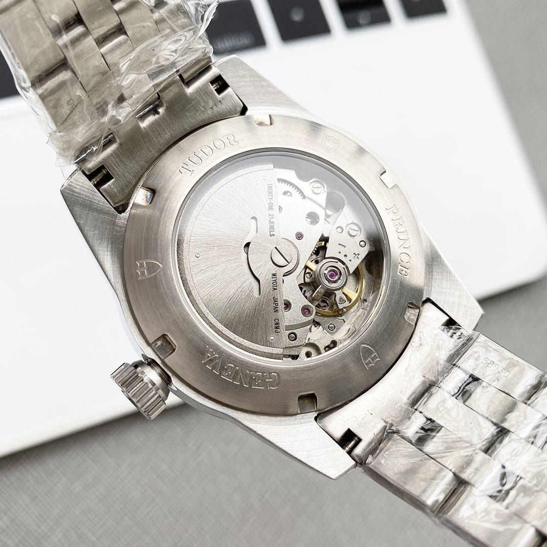 チューダー「Tudor」ブラックベイシリーズメンズウォッチ40MM