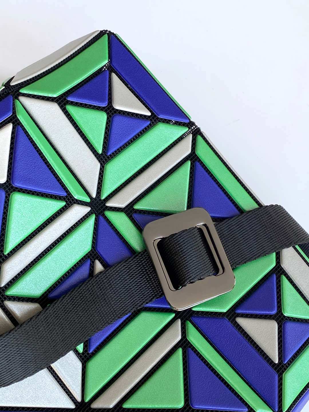 イッセイ・ミヤケ「Issey Miyake」BAO BAO LUCENT 6×6 トートバッグ