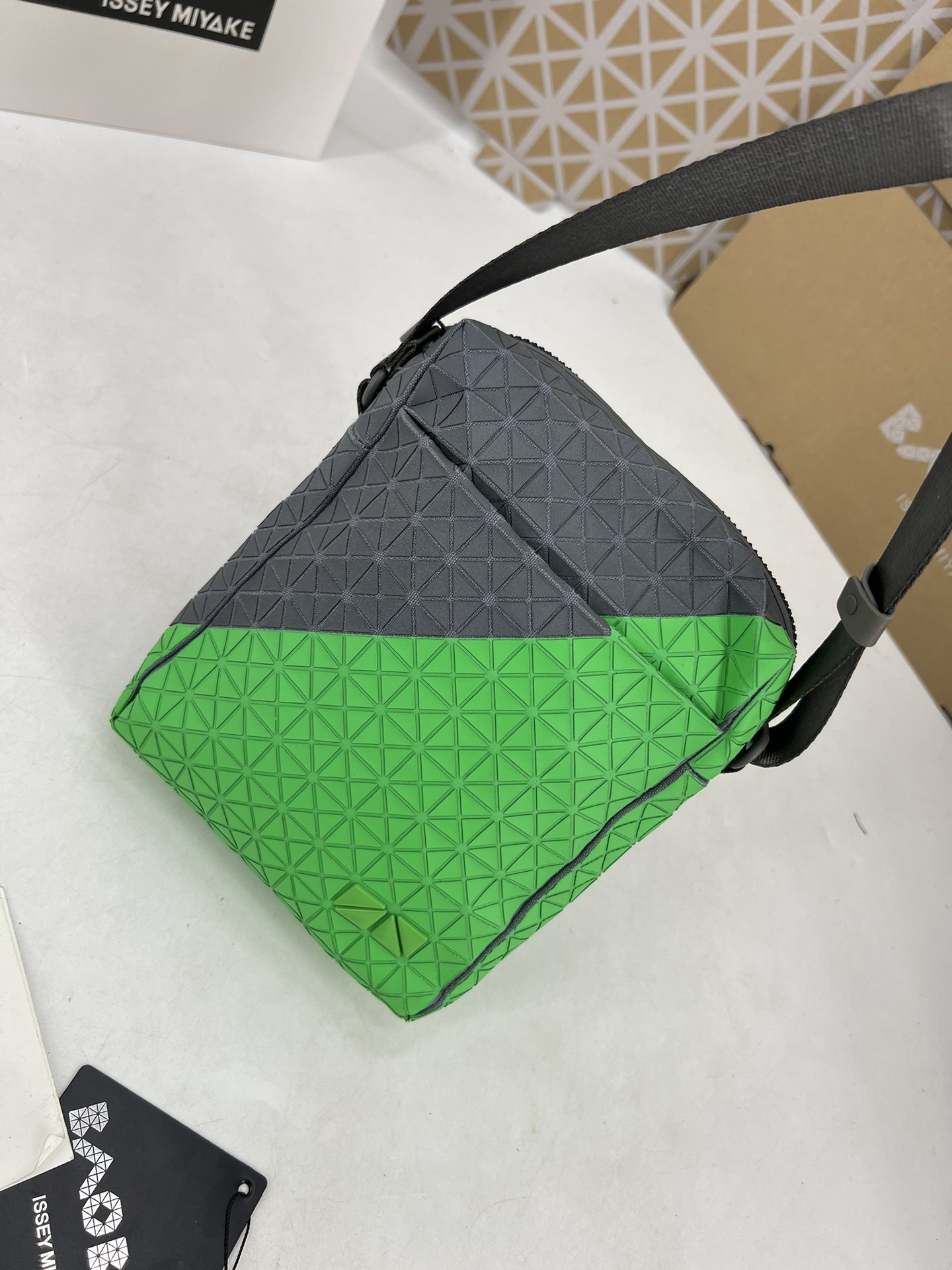 イッセイ・ミヤケ「Issey Miyake」  KURO PATCHWORK ショルダーバッグ