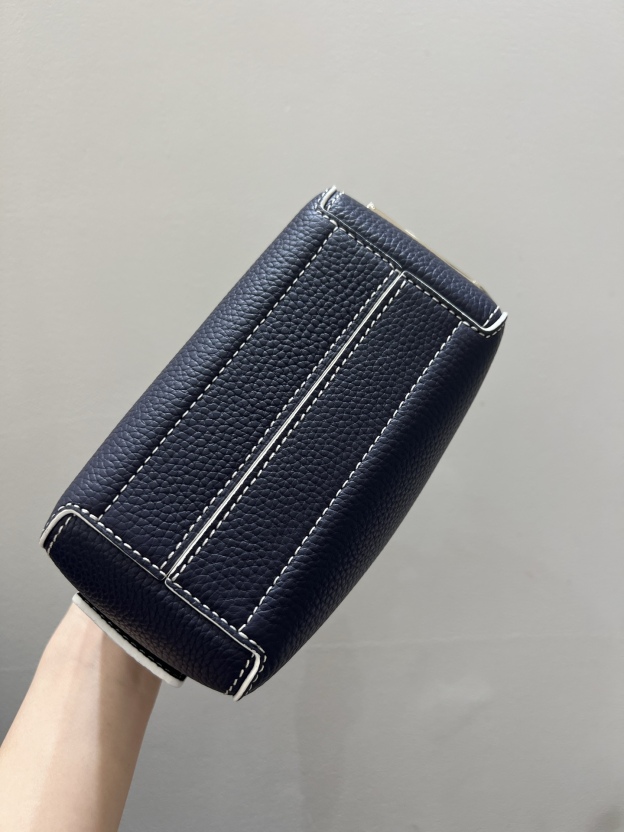 デルヴォー「Delvaux」Cool Box Nano ショルダーバッグ