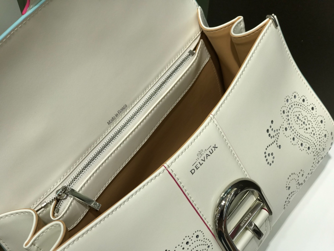 デルヴォー「Delvaux」 Brillant Mini Cashmere カシミアハンドバッグ