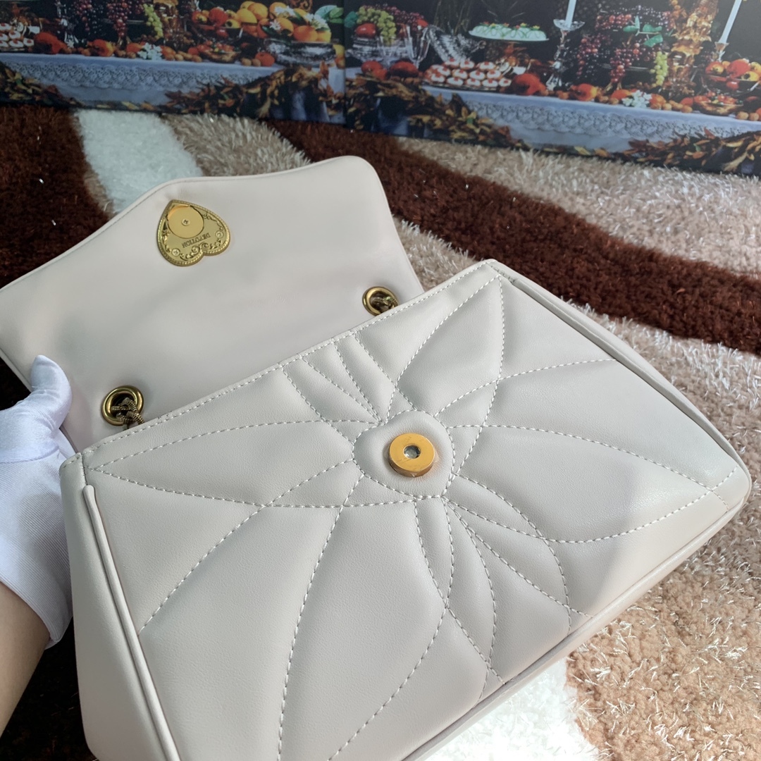 ドルチェ・アンド・ガッバーナ「D&G」4159 レザー ショルダーバッグ