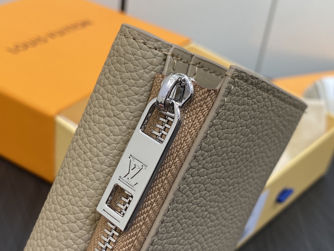 ルイ・ヴィトン「Louis Vuitton」ポルトフォイユ･パイロット