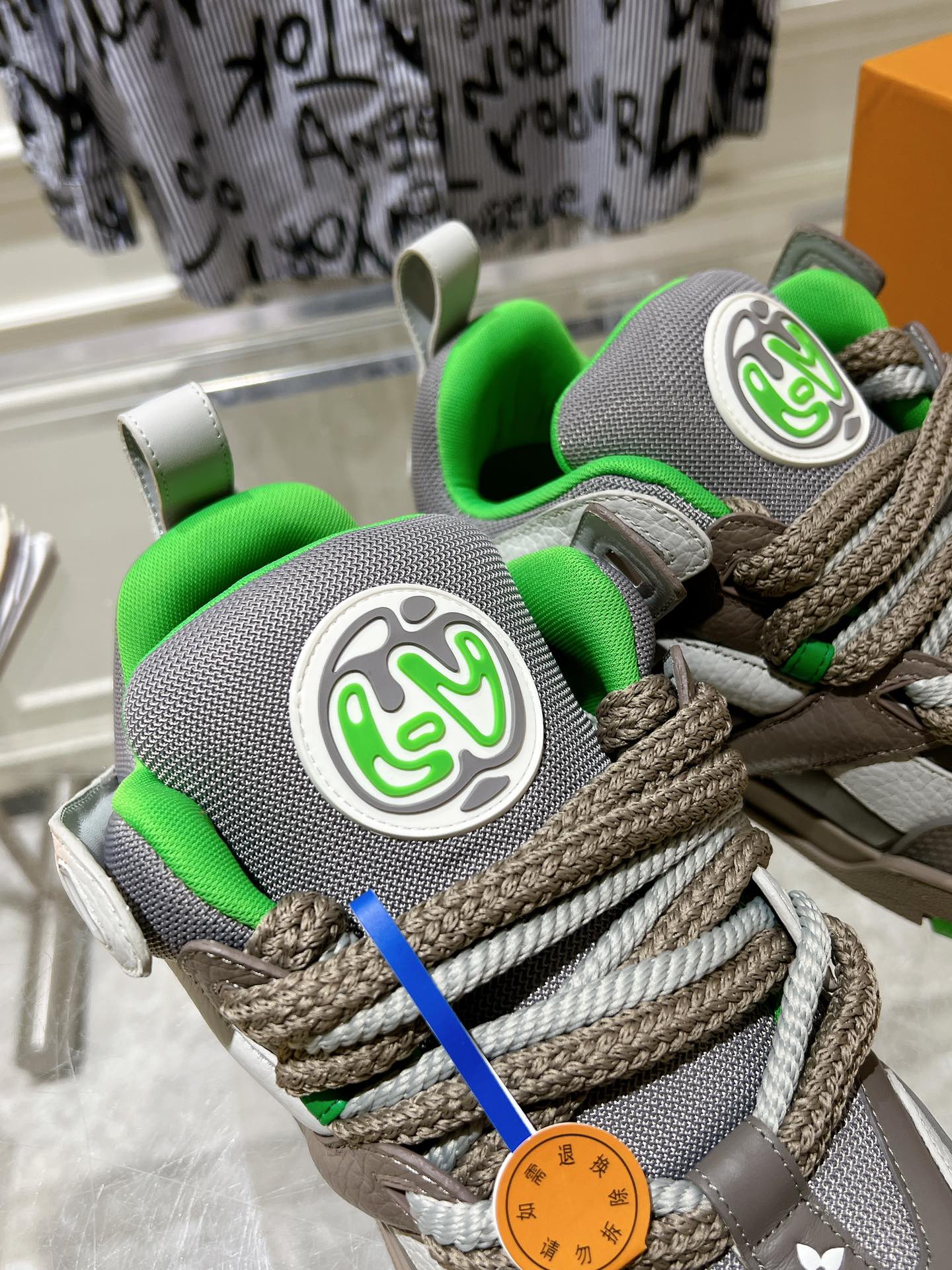 「コラボモデル」Louis Vuitton x Skate スニーカー