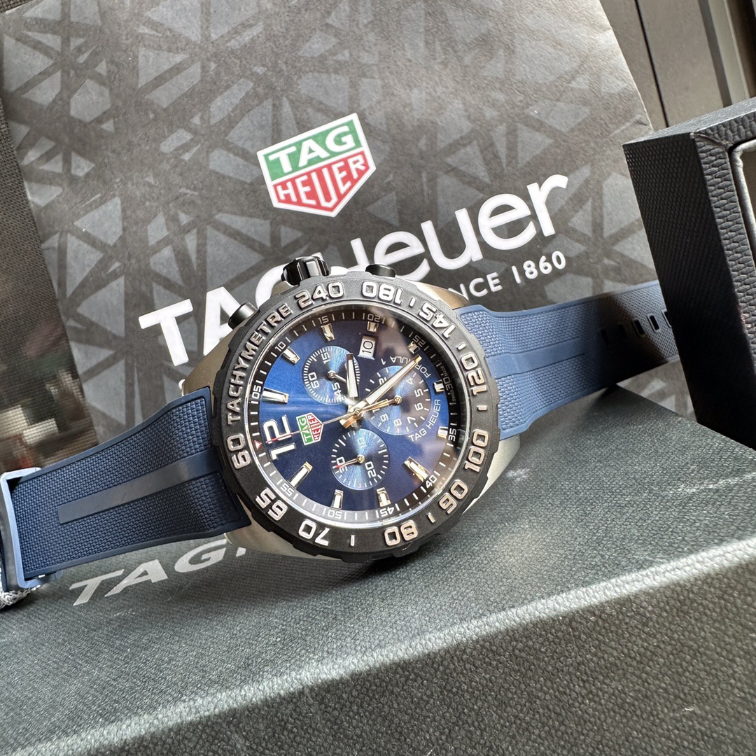 タグ・ホイヤー「TAG Heuer」フォーミュラ1 クォーツ メンズウォッチ 43mm