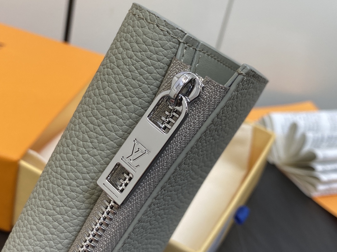 ルイ・ヴィトン「Louis Vuitton」ポルトフォイユ･パイロット