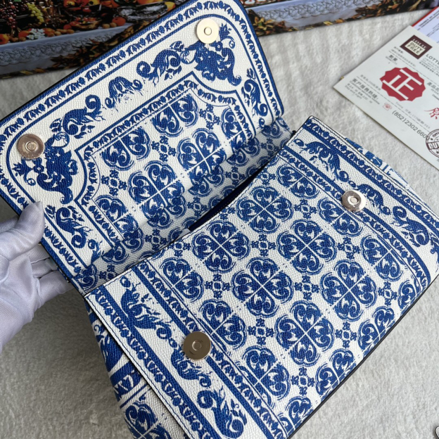 ドルチェ・アンド・ガッバーナ「D&G」 レザープリント ミラー付き ショルダーバッグ