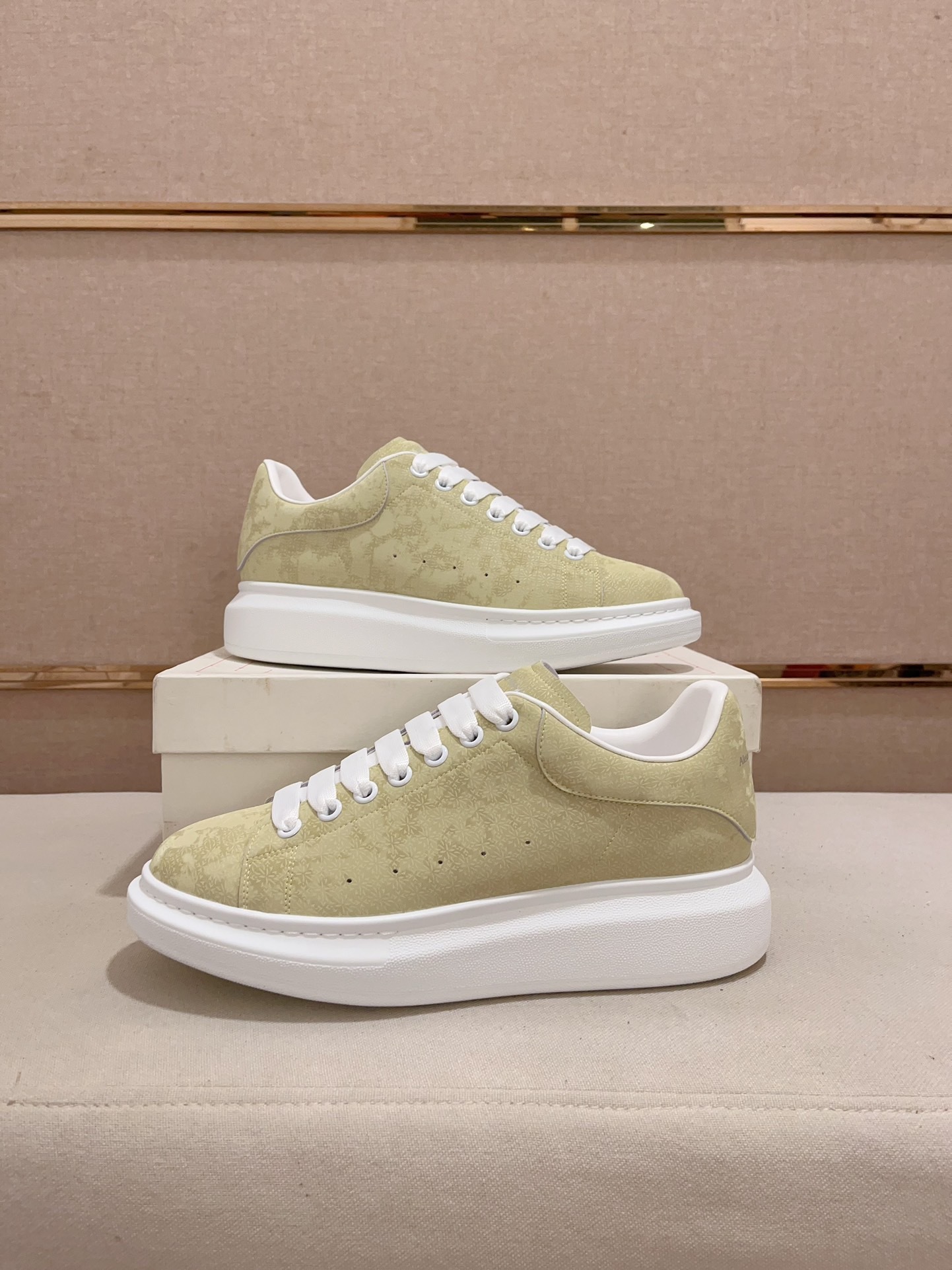 アレキサンダー・マックイーン［Alexander McQueen］Oversized Sneaker スニーカー