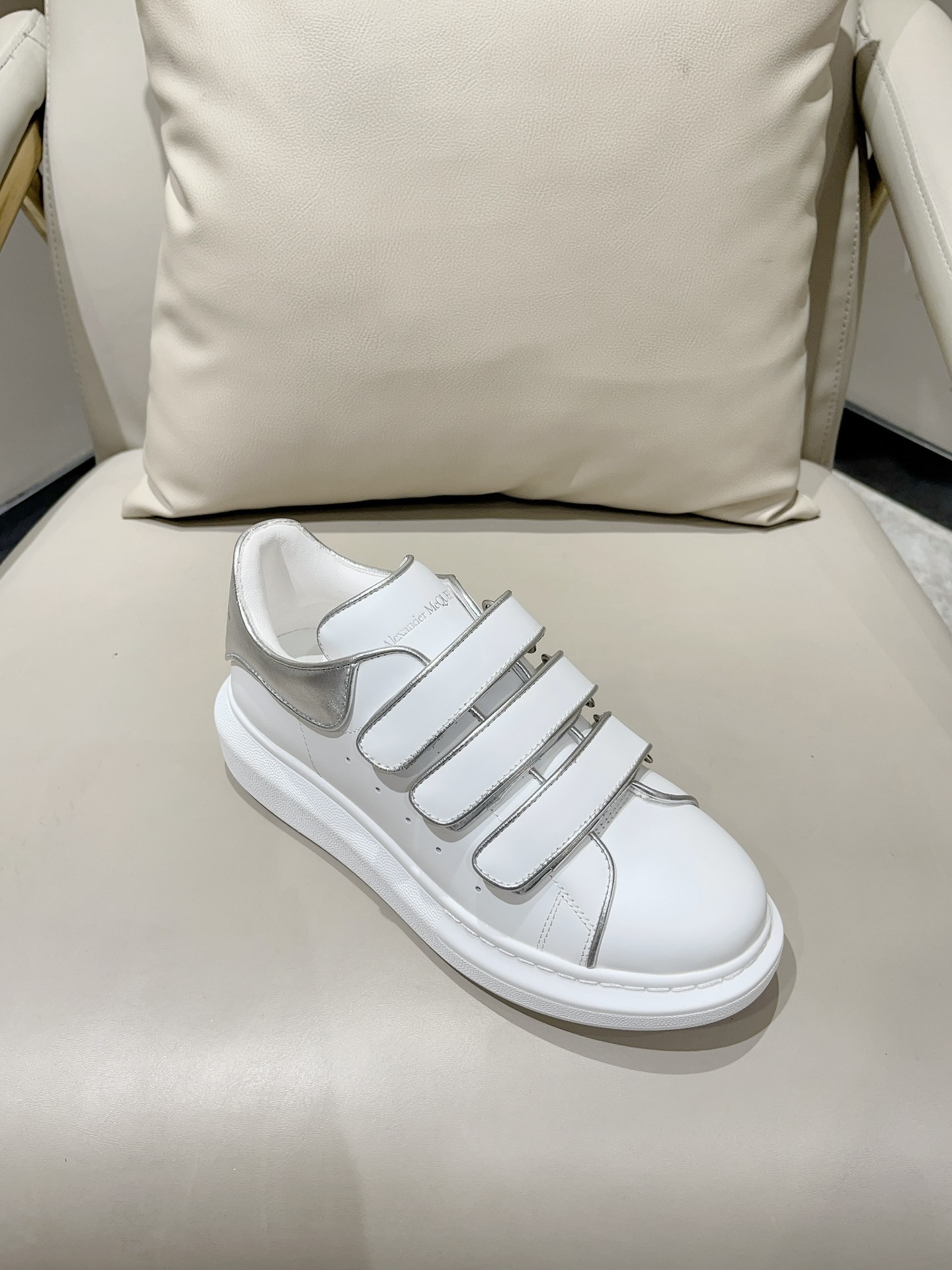 アレキサンダー・マックイーン［Alexander McQueen］Oversized Sneaker スニーカー