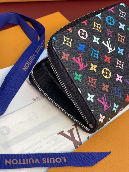 ルイ・ヴィトン「Louis Vuitton」LV × TM ジッピー･コイン パース