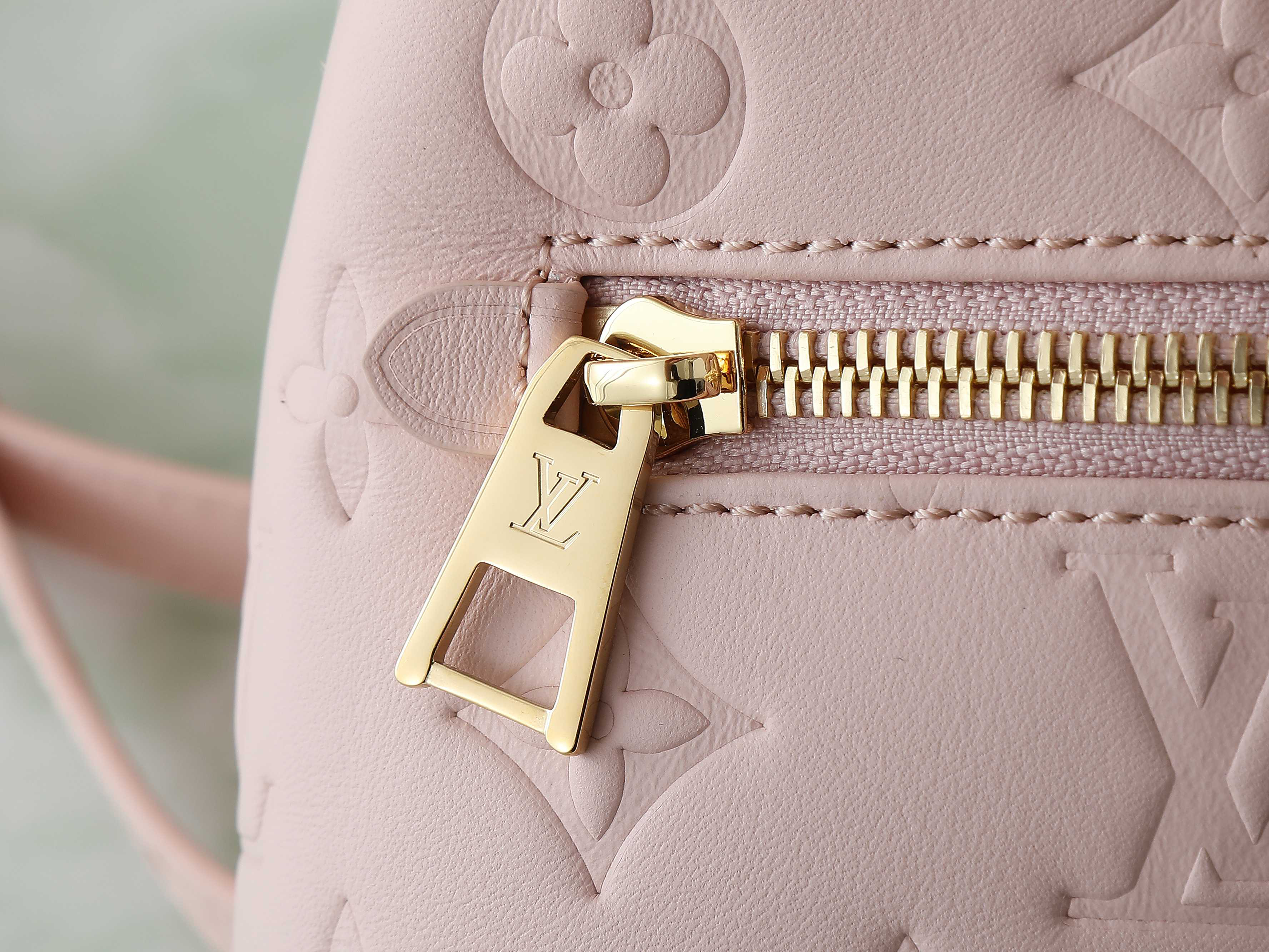 ルイ・ヴィトン「Louis Vuitton」COUSSIN BACKPACK ミニバッグ