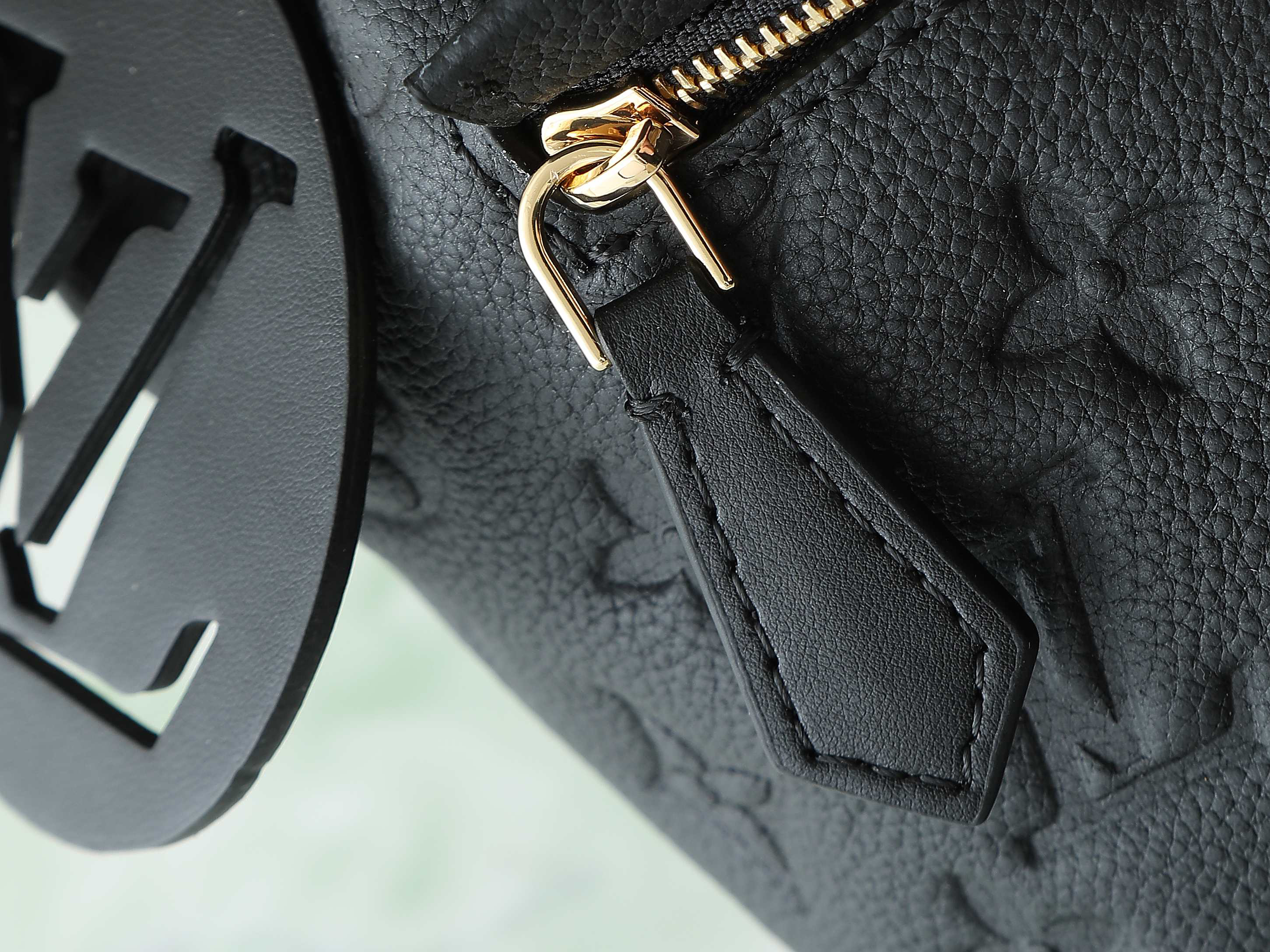 ルイ・ヴィトン「Louis Vuitton」MONTSOURIS バックパック Monogram Empreinte