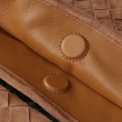 ボッテガ・ヴェネタ「Bottega Veneta」2025年 Hop ラージトートバッグ