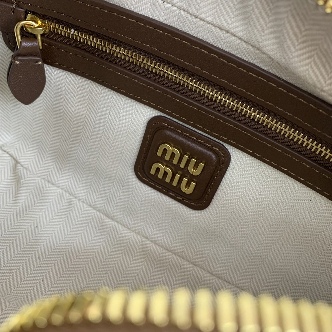 ミュウミュウ「Miu Miu」レディースArcadia鹿の毛皮のハンドバッグ斜め掛けバッグです