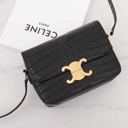 セリーヌ「Celine」クロコダイルエンボス トリアンンフ ショルダーバッグ