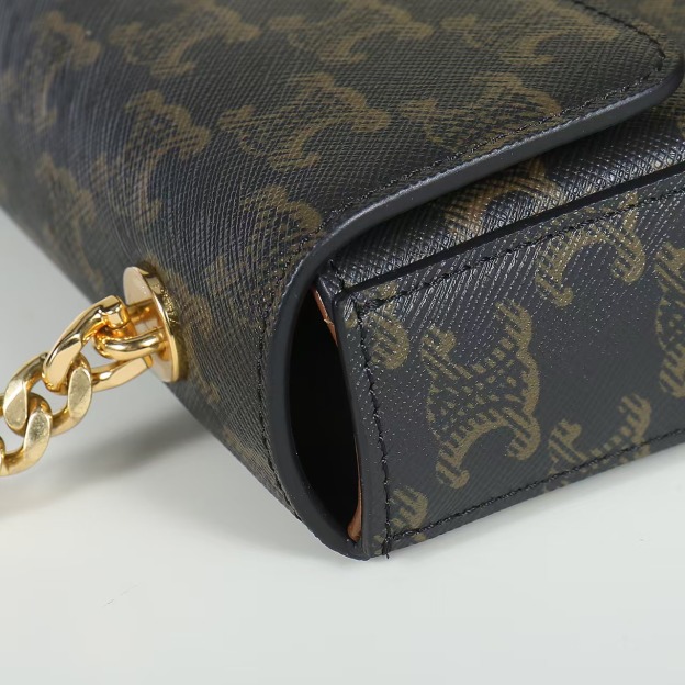 セリーヌ「Celine」 トリアンフ チェーンショルダーバッグ