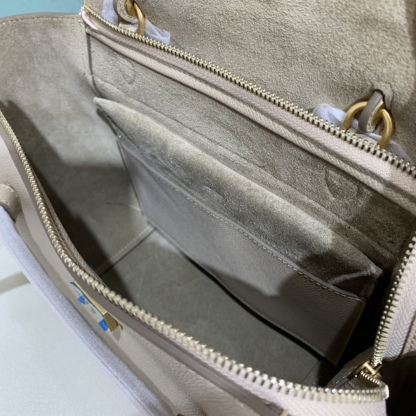 セリーヌ「Celine」Beltシリーズ マイクロサイズ レザーバッグ