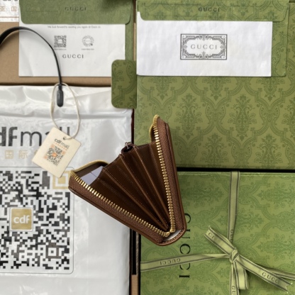 グッチ「Gucci」シグネチャー レザー ウェブ ジップアラウンドウォレット