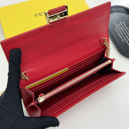 フェンディ「Fendi」マルチファンクション チェーンウォレット