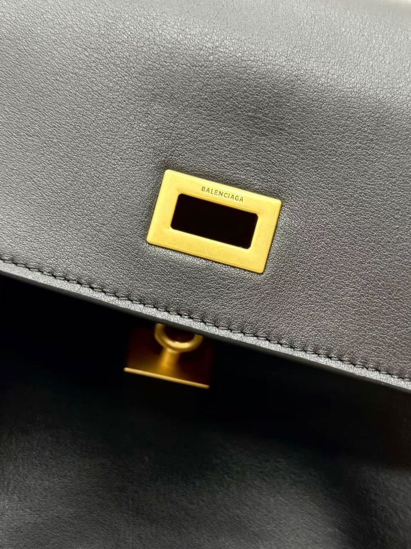 バレンシアガ「Balenciaga」Rodeo クロスボディバッグ