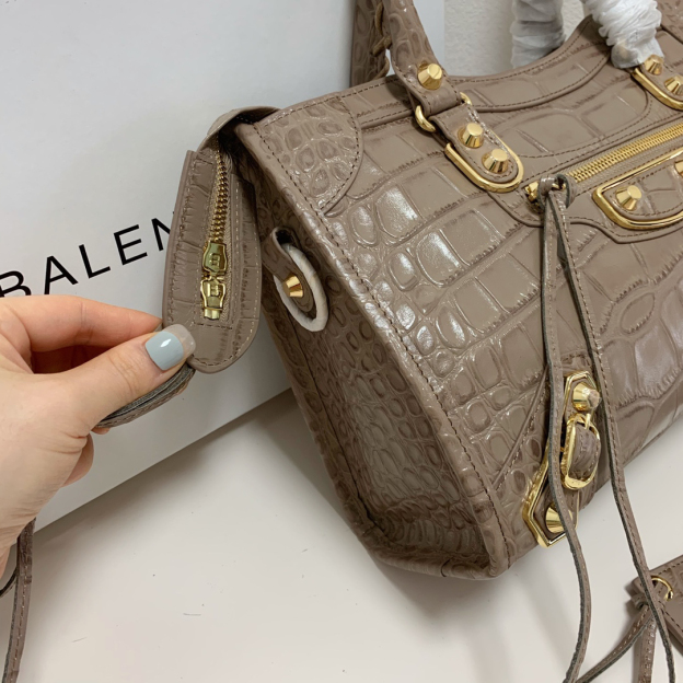 バレンシアガ「Balenciaga」Hourglass クロコダイルエンボス レザーバッグ