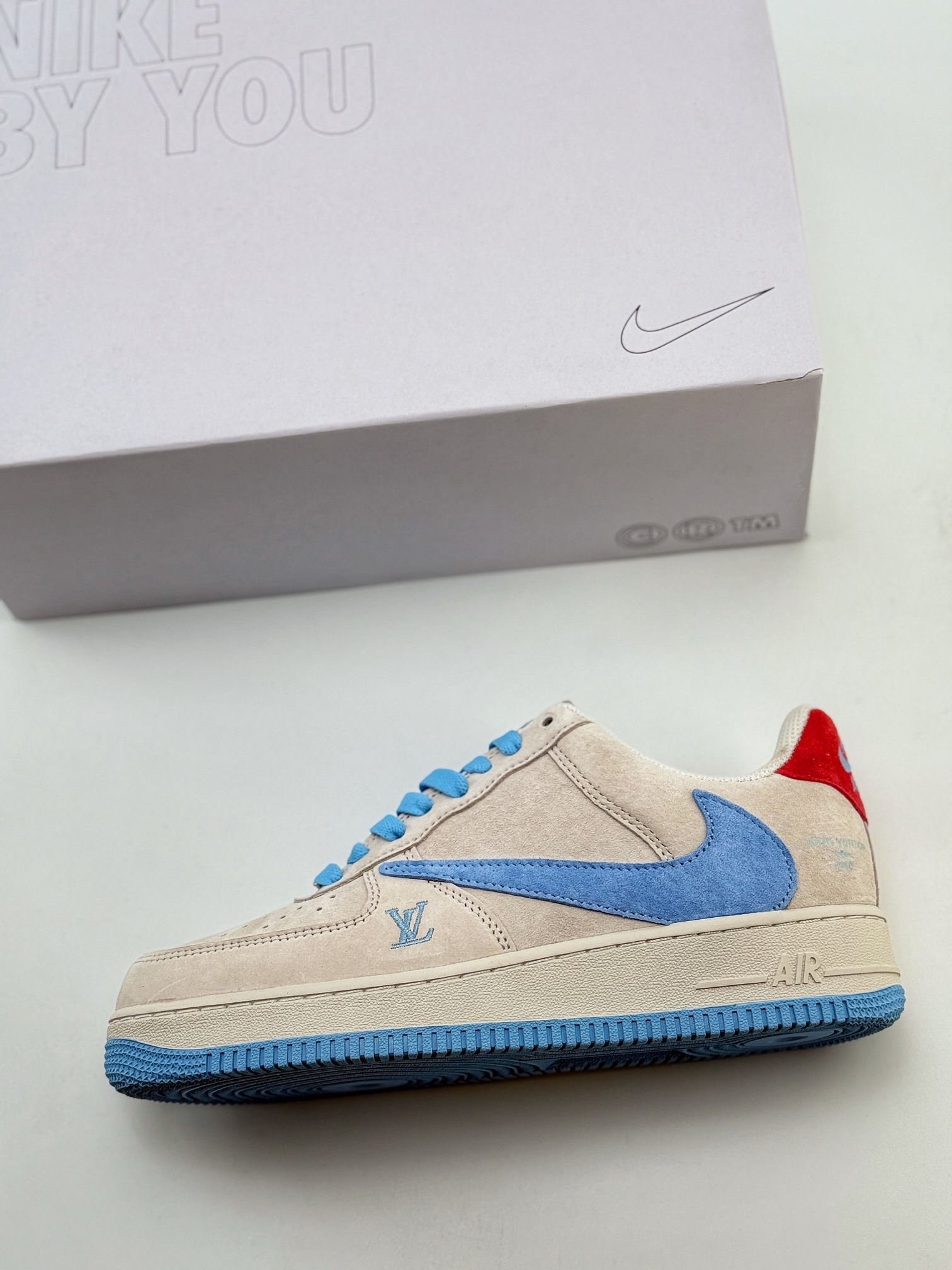 「コラボモデル」Louis Vuitton x Nike Air Force 1 Low スニーカー