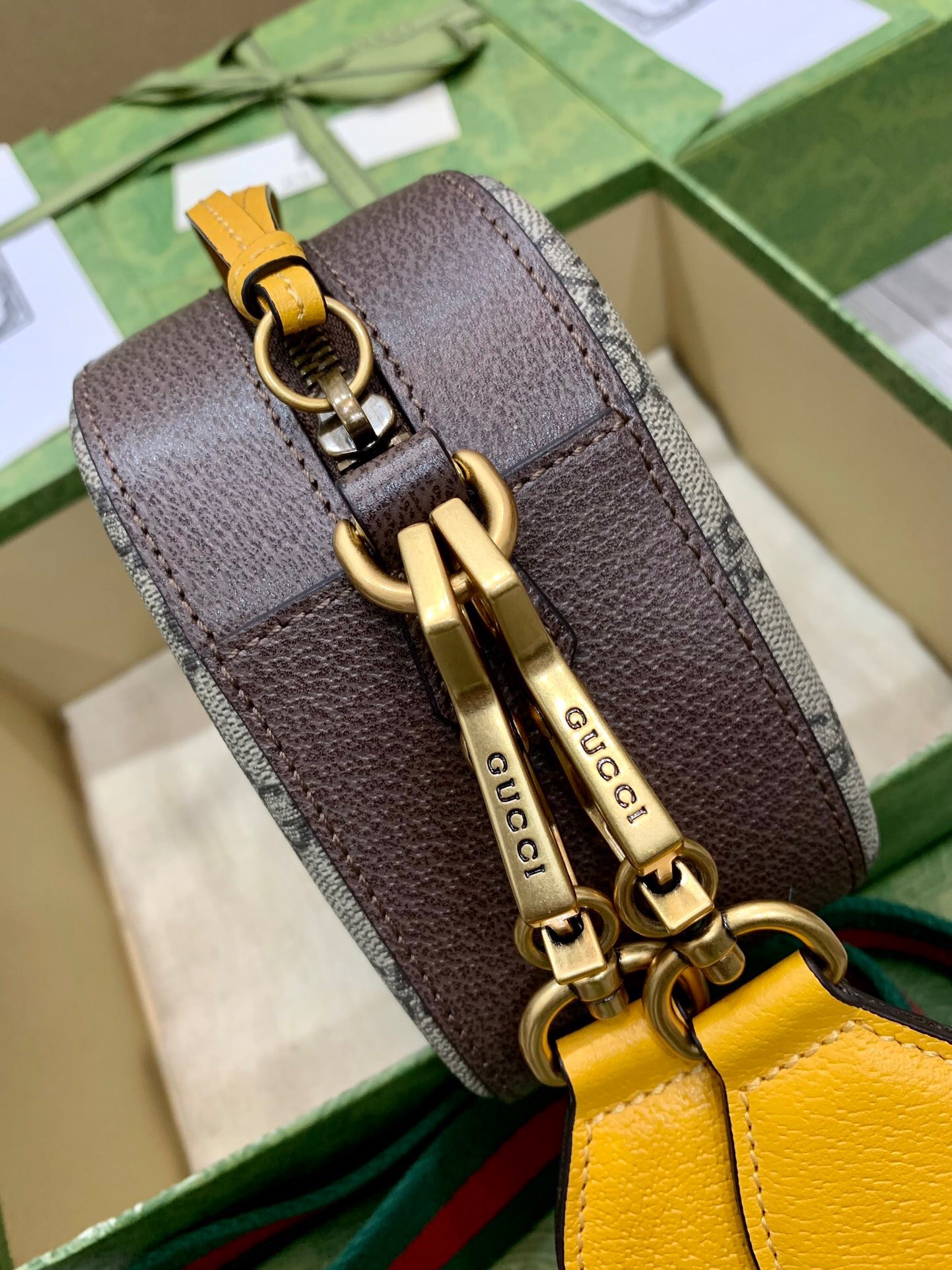 グッチ「Gucci」GG Supreme メッセンジャーバッグ