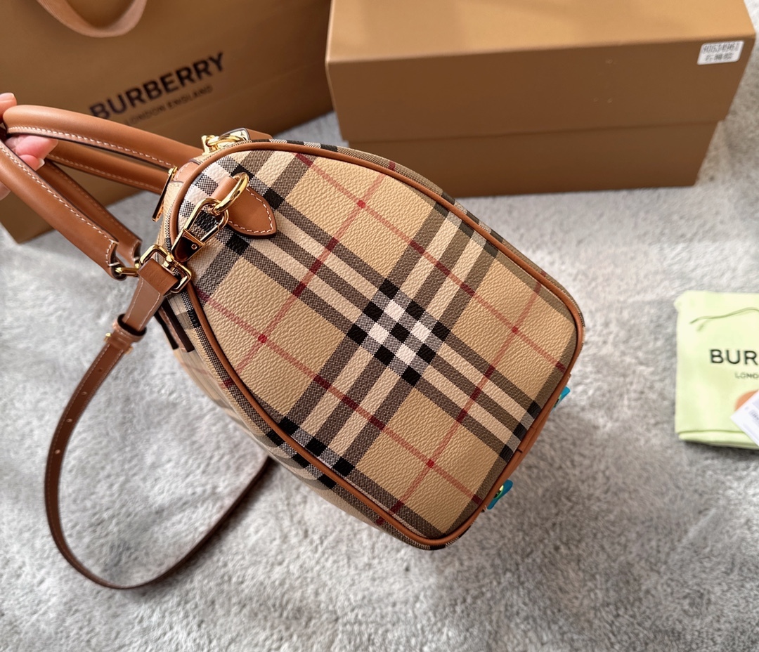 バーバリー「Burberry」Vintage Check Boston Bag