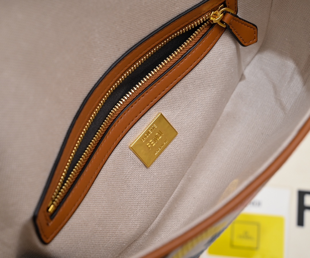 フェンディ「Fendi」  バゲット クラシック ショルダーバッグ