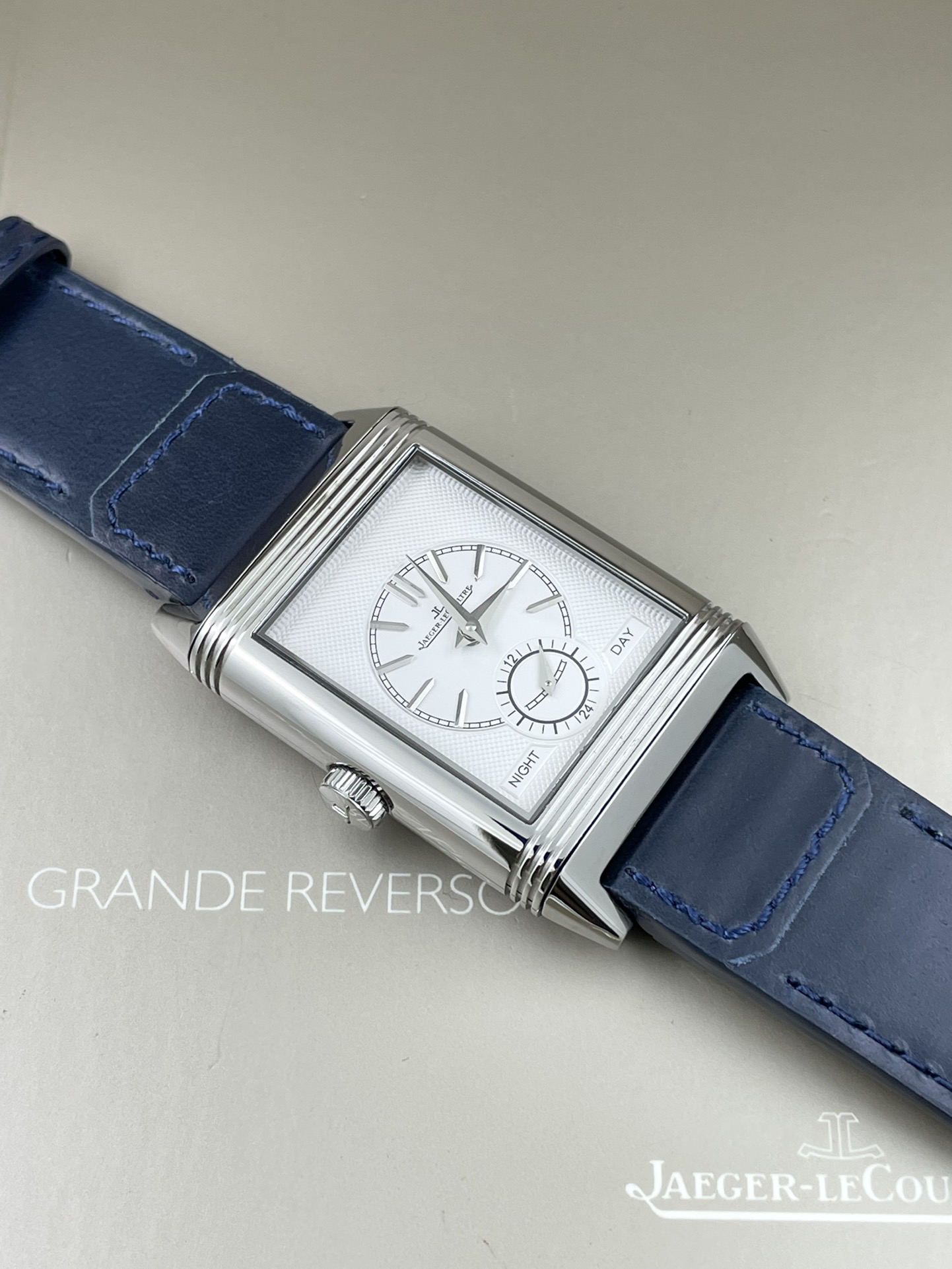 ジャガー・ルクルト［Jaeger-LeCoultre］レベルソ・トリビュート・デュオ・スモールセコンド 47 x 28.3 mm