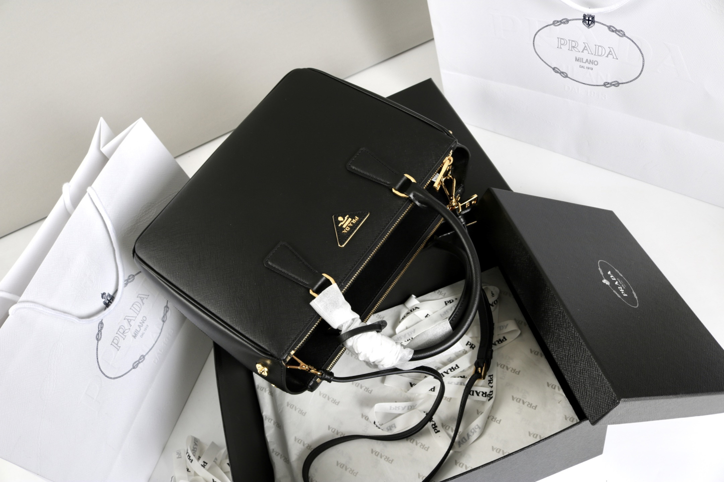 プラダ「Prada」 Galleria ミディアム レディースハンドバッグ