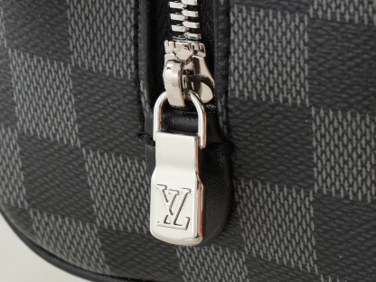 ルイ・ヴィトン「Louis Vuitton」Locker Dopp Kit トイレタリーバッグ