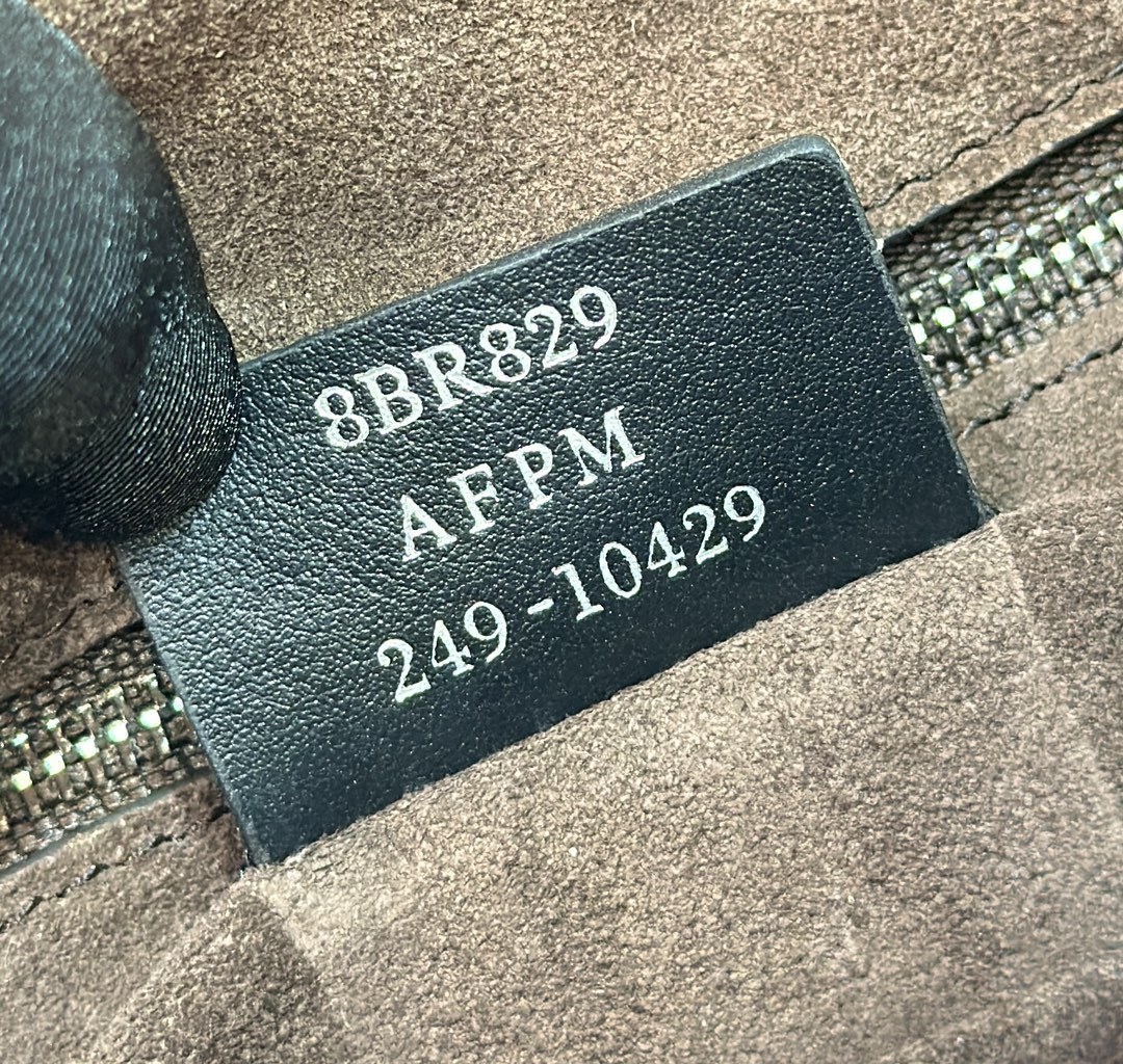 フェンディ「Fendi」Simy ショルダーバッグ