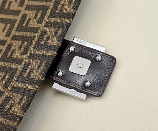 フェンディ「Fendi」vintage 法棍バッグ アンダーアームバッグ