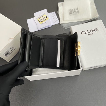 セリーヌ「Celine」トライアンンフェ グレーズドレザー コンコンパクトウォレット