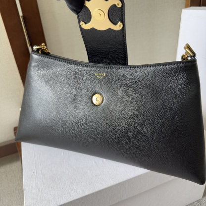 セリーヌ「Celine」TRIOMPHE SOFT WILTERN クラッチバッグ