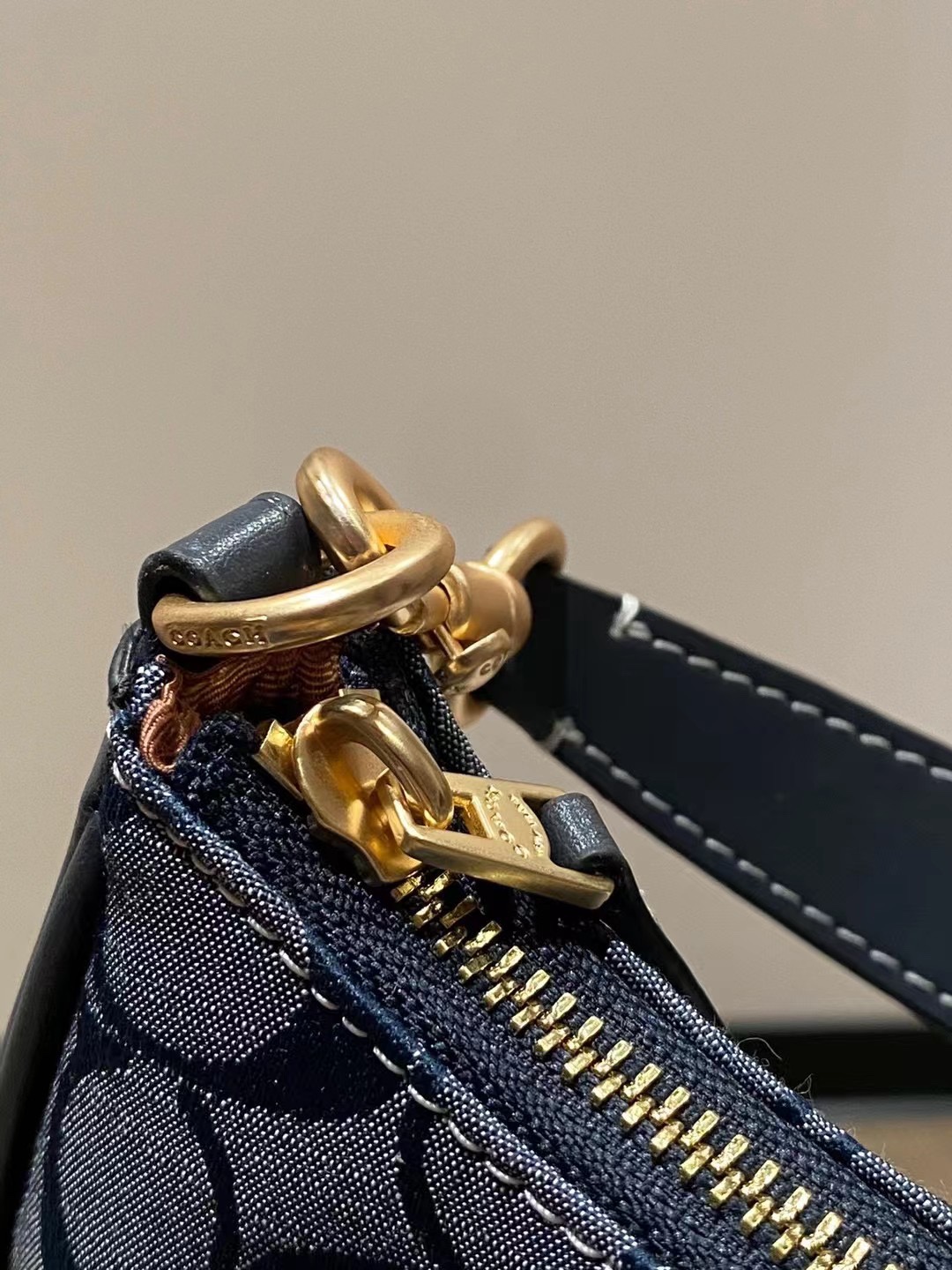 コーチ「Coach」Teri ショルダーバッグ