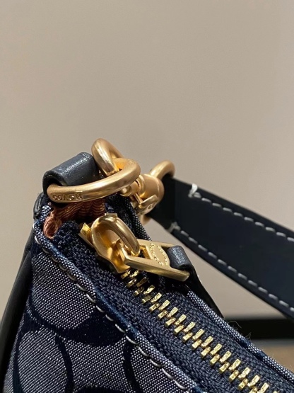 コーチ「Coach」Teri ショルダーバッグ