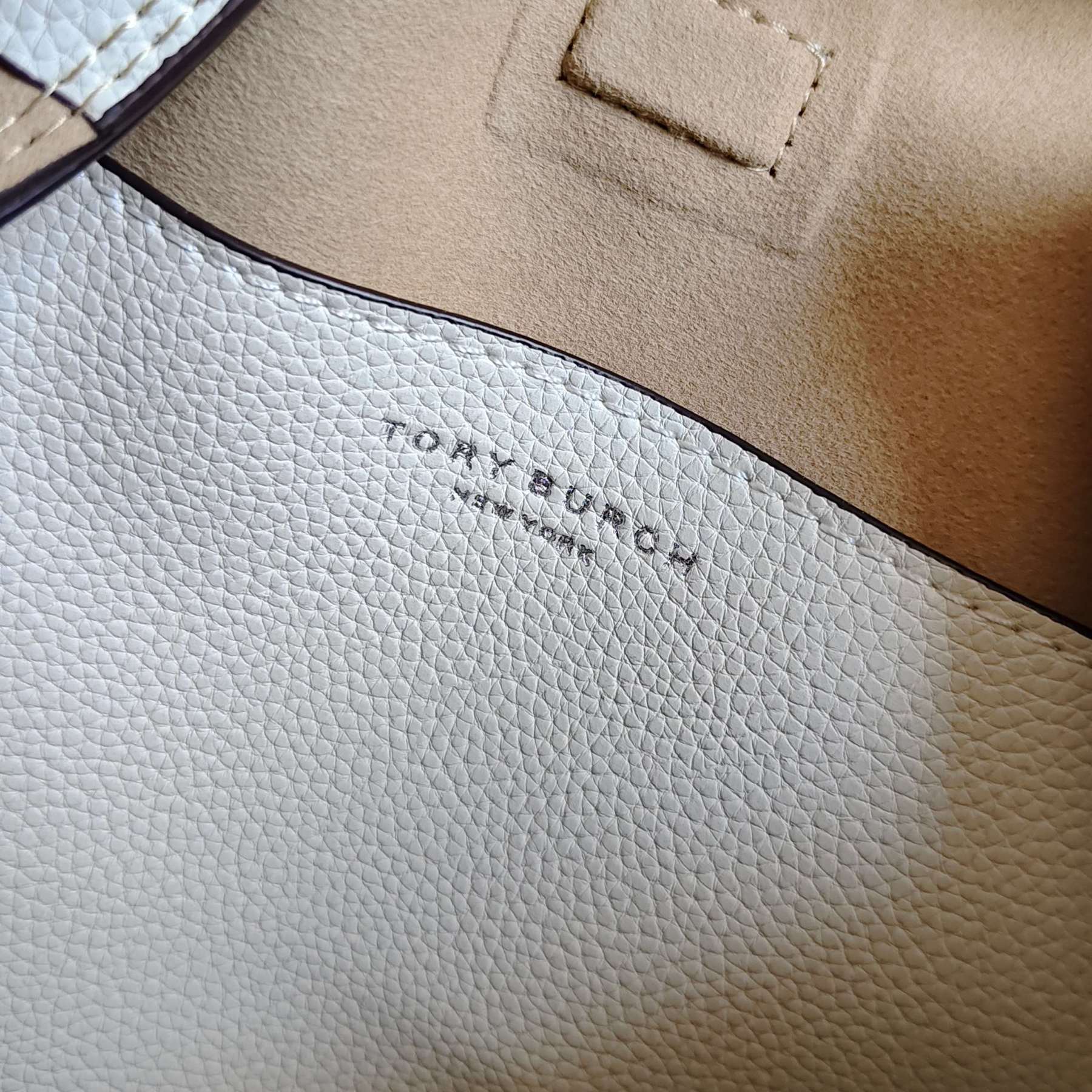 トリー バーチ「Tory Burch」 Monogram ミニバレルバッグ