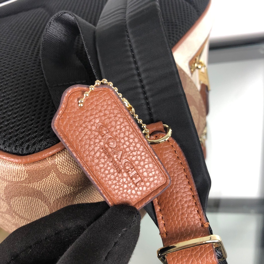 コーチ「Coach」COURT Bapa デュアルカラー バックパック