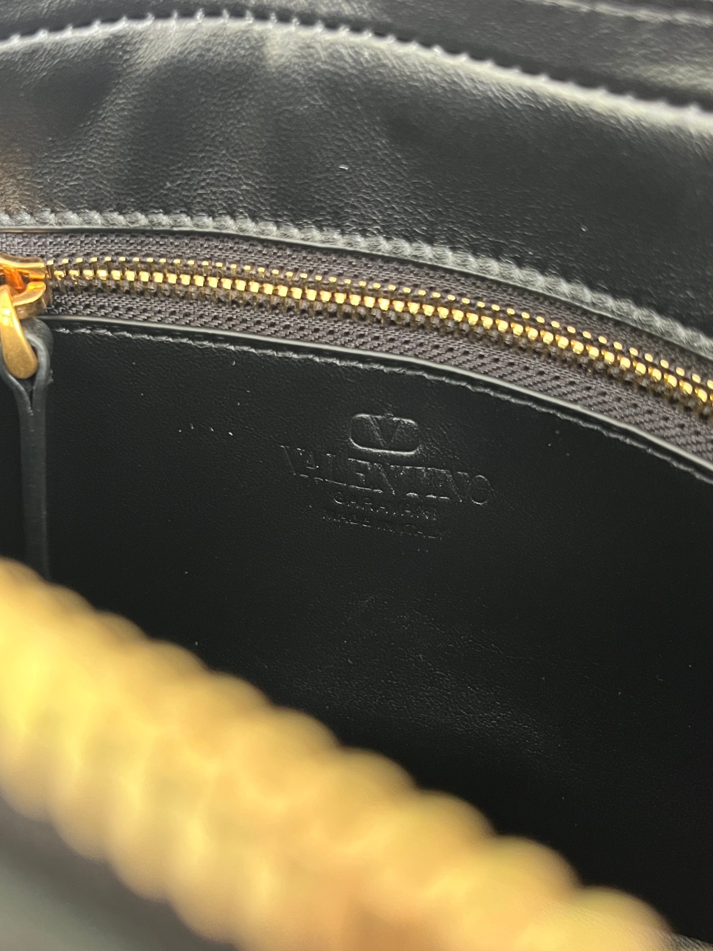 ヴァレンティノ「Valentino」  GARAVANI VIVA SUPERSTAR ショルダーバッグ