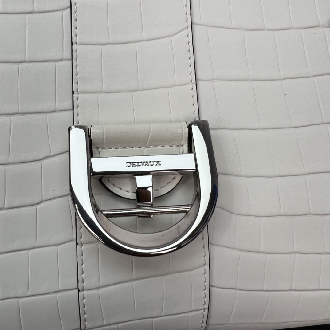 デルヴォー「Delvaux」Crocodile Embossed ショルダーバッグ