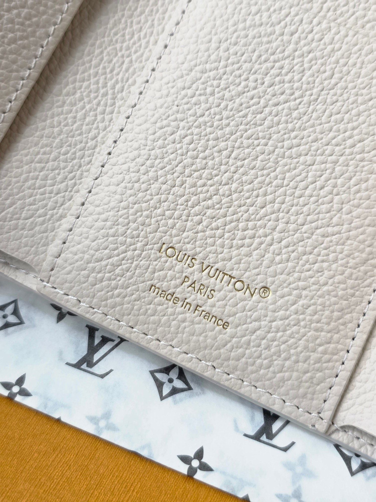 ルイ・ヴィトン「Louis Vuitton」Victorine カードケース