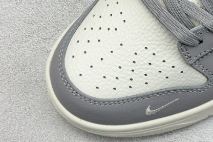 「コラボモデル」Balenciaga x Nikeグレー×ホワイト×ブルー スケートシューズ