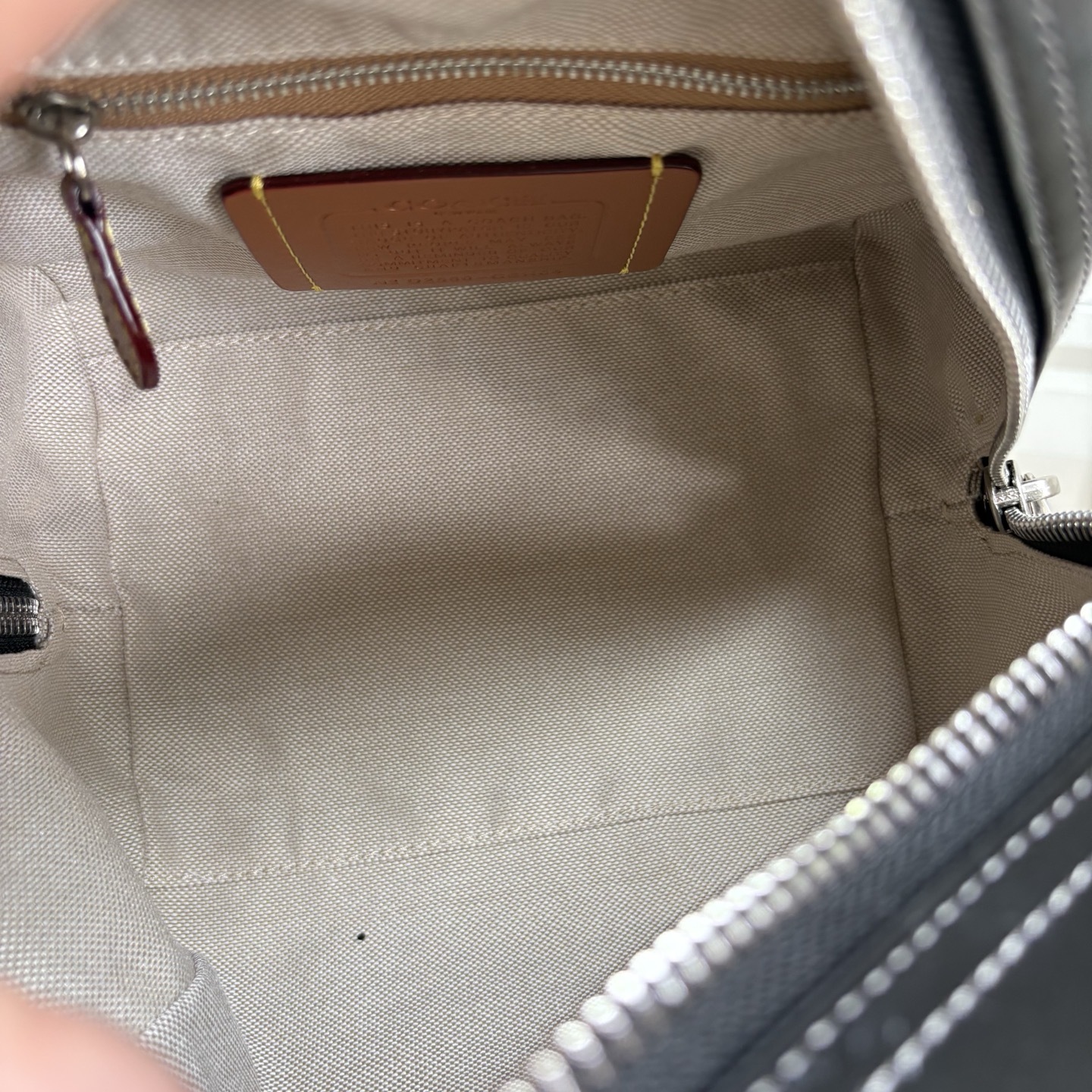 コーチ「Coach」CUBE ROGUE 20 ショルダーバッグ