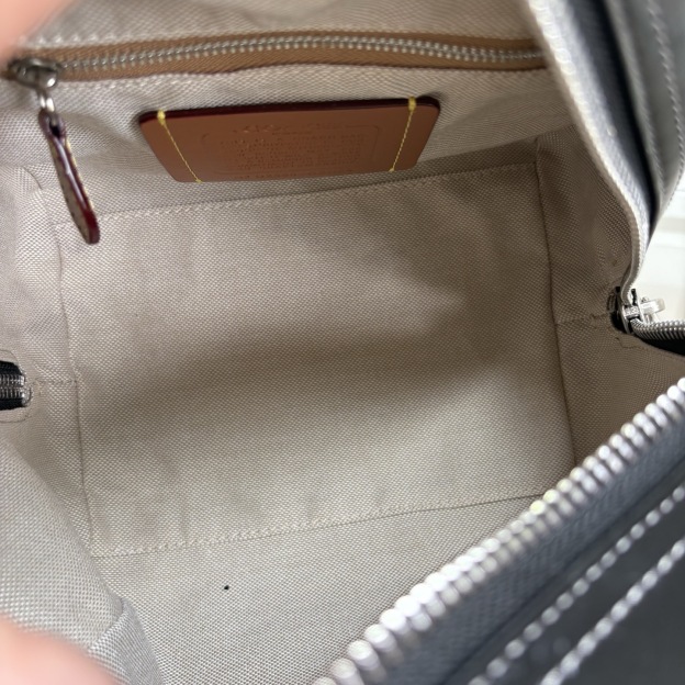 コーチ「Coach」CUBE ROGUE 20 ショルダーバッグ