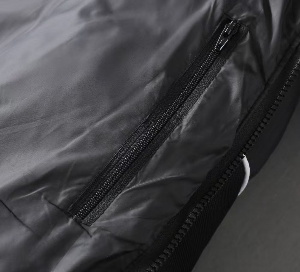 モンクレール「Moncler」カラーブロック ダウンジャケット