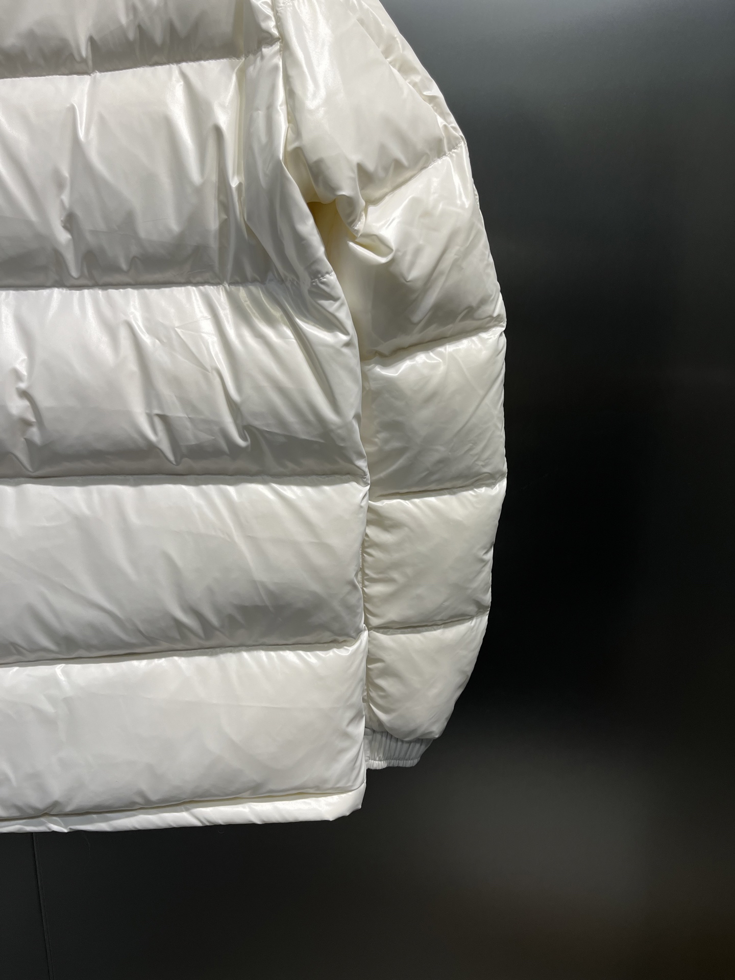 モンクレール「Moncler」Maya ダウンジャケット