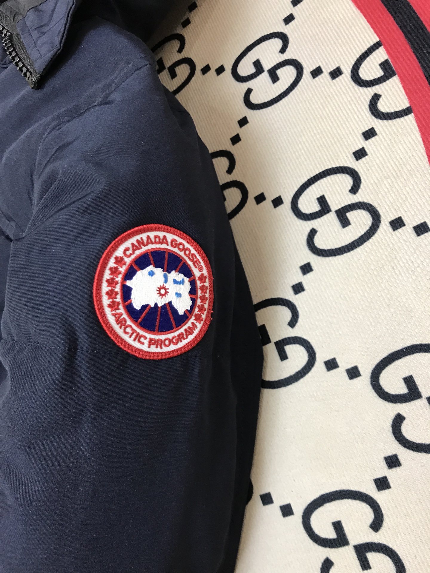 カナダグース「Canada Goose」Freestyle Crew ダウンジャケット