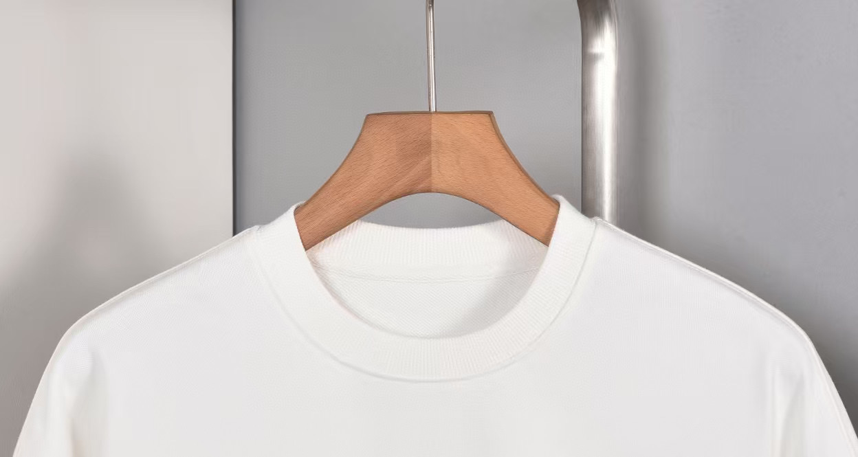 ディオール「Dior」エンブレム 刺繍 スウェットシャツ